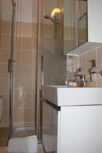 Arnes Hotel Vienna - image 17