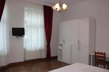 Arnes Hotel Vienna - image 9