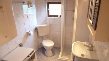 Vienna Cottage - image 29