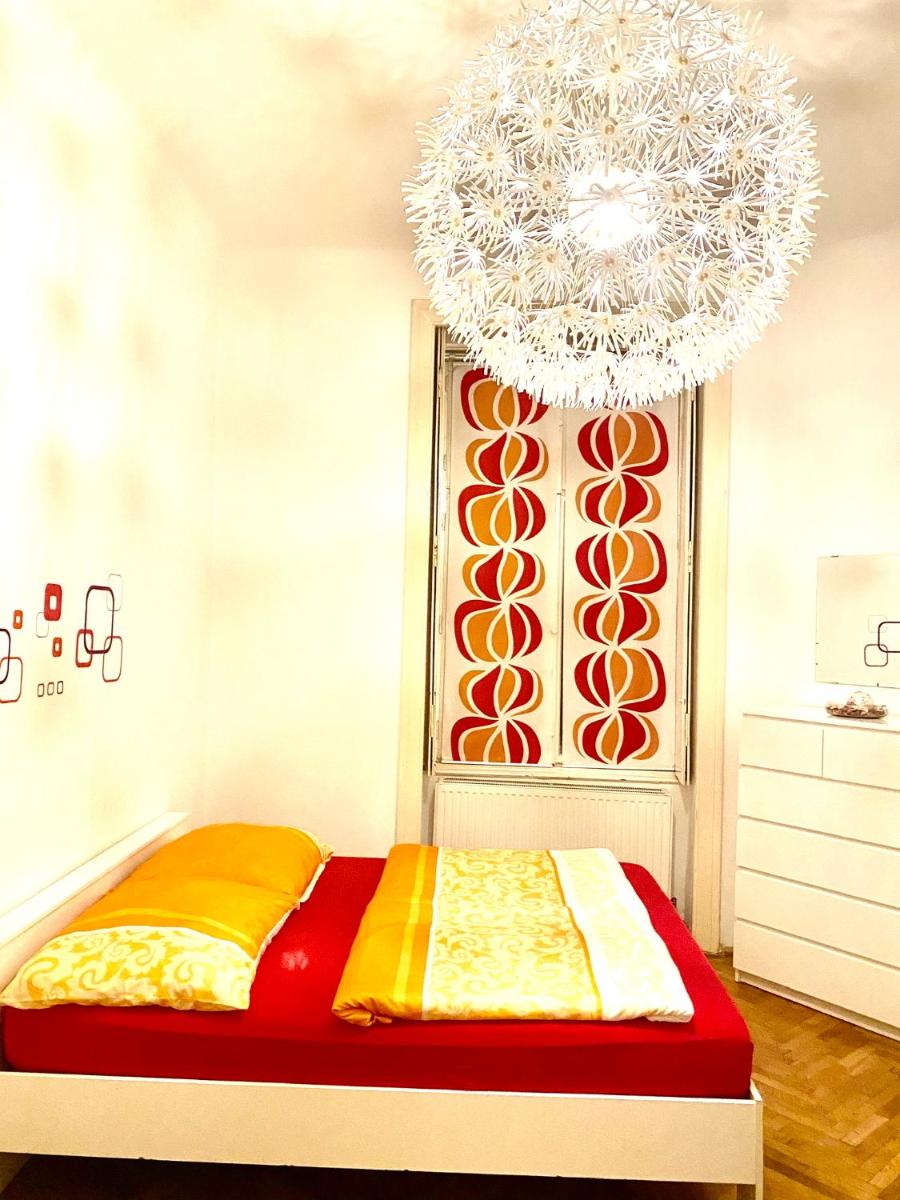 Apartment opera 1 - main image
