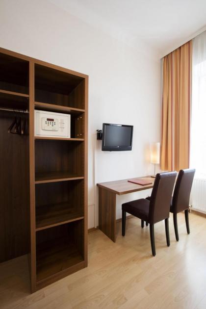Hahn Hotel Vienna - image 30