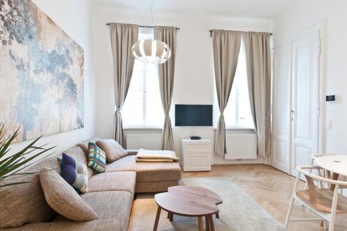 HeyMi Apartments Oper - main image