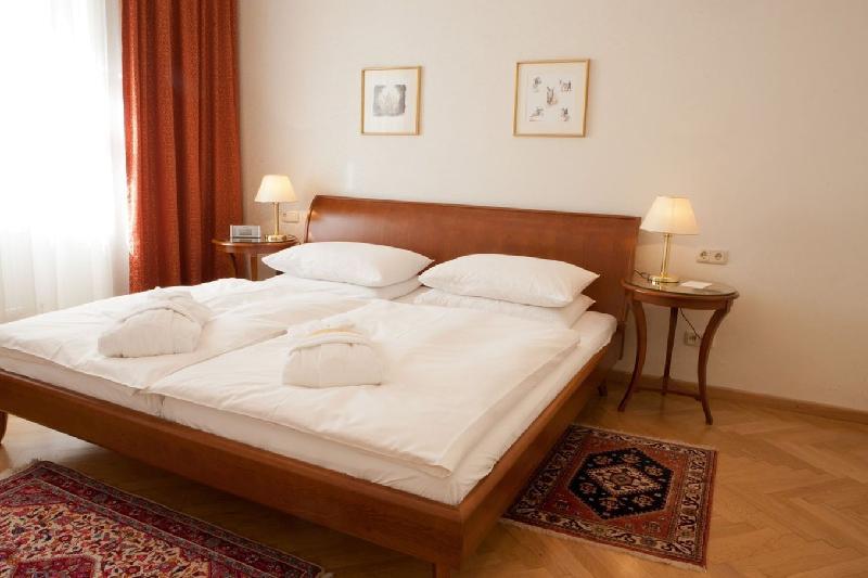 Hotel Kaiserin Elisabeth - image 5