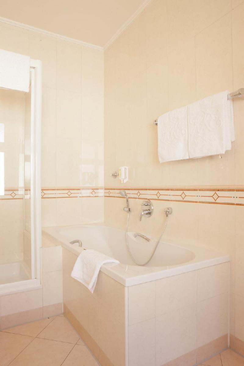 Hotel Kaiserin Elisabeth - image 6