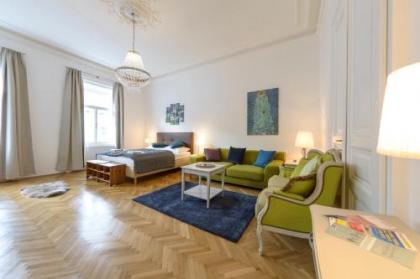 Senator Suite Stephansplatz by welcome2vienna - image 1