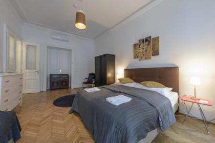 Senator Suite Stephansplatz by welcome2vienna - image 14