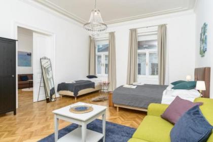 Senator Suite Stephansplatz by welcome2vienna - image 3