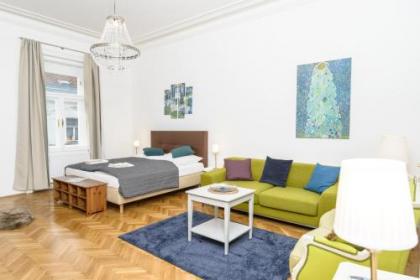 Senator Suite Stephansplatz by welcome2vienna - image 4