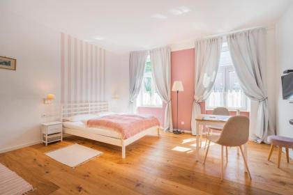 La Perla Vintage-Apartments - image 24