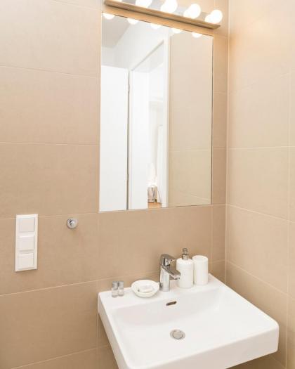 Prater Balcony Suite - image 21