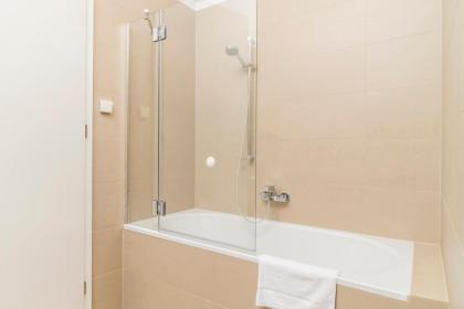 Prater Balcony Suite - image 22