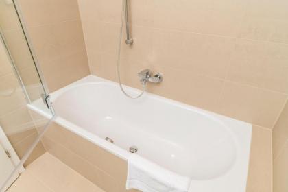 Prater Balcony Suite - image 23