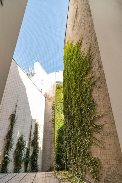 Prater Balcony Suite - image 24