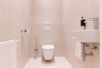 Studio Apartments Opera - Mai's Apartments - by Arbio - image 25