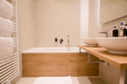 Studio Apartments Opera - Mai's Apartments - by Arbio - image 27