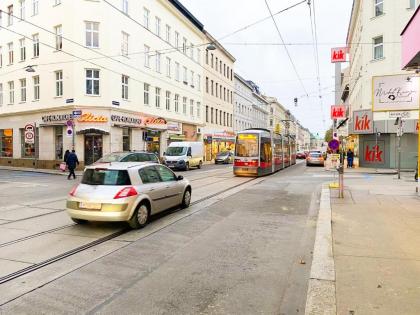 Modern Apartment Wiener Stadthalle - image 19