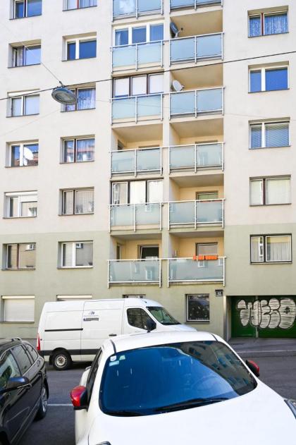Cozy Apartment Margareten - image 26