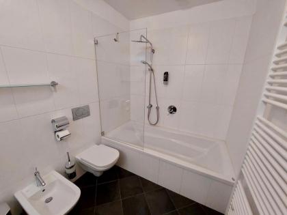 Vienna Studio Apartments - image 8
