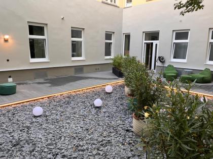 Street Living Hotel - Apartments - image 22