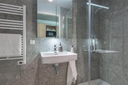 District Living - image 23