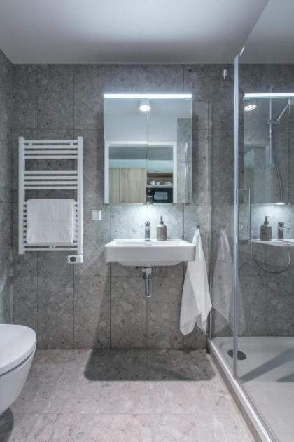 District Living - image 24