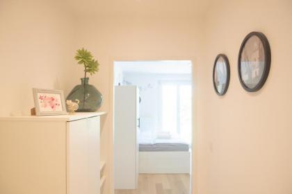 Room 4 Art Appartments Nr.1 in Vienna Center - image 25