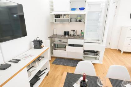 Ottakring Balcony Suite - image 24