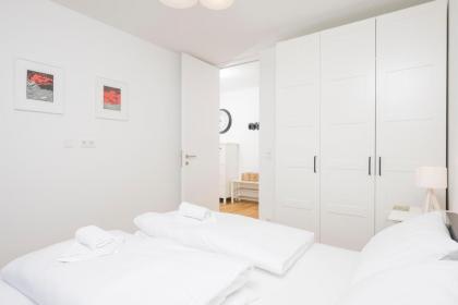 Ottakring Balcony Suite - image 25