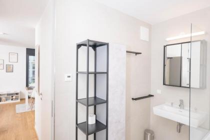 Ottakring Balcony Suite - image 29