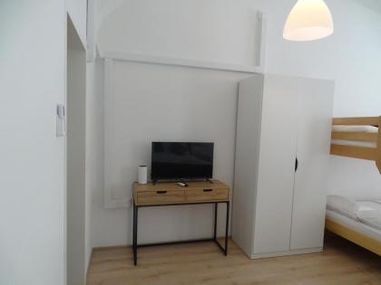 Centre Apartments - image 22