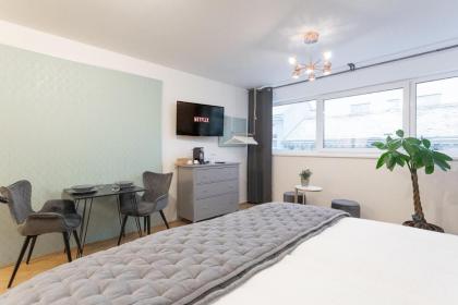 ?NEW?Luxus Studio?NETFLIX/BOXSPRING ?10min Centre? - image 27