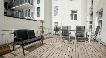 Sunny apartment in Leopoldstad terrace with grill - image 25