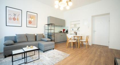 Sunny apartment in Leopoldstad terrace with grill - image 29