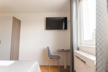 Apartment Hotel Triester - image 30