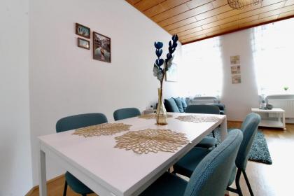 Redyard Modern Apartment - image 21