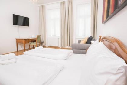 Best of Hernals - image 21