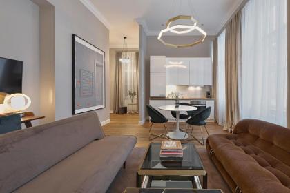 Luxurious Apartment close to the city centre - image 28